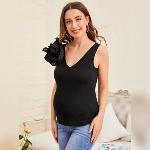 Maternity ✦ Chiffon Applique Flower Top ✦ Black Sleeveless V-Neck Size M - Picture 3 of 11